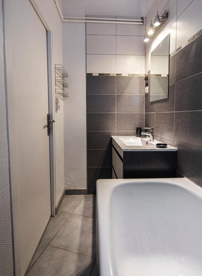 Appartement Avec Balcon A 250 M De La Gare, Hyper Centre Tours Dış mekan fotoğraf