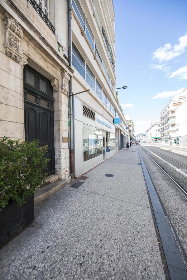 Appartement Avec Balcon A 250 M De La Gare, Hyper Centre Tours Dış mekan fotoğraf